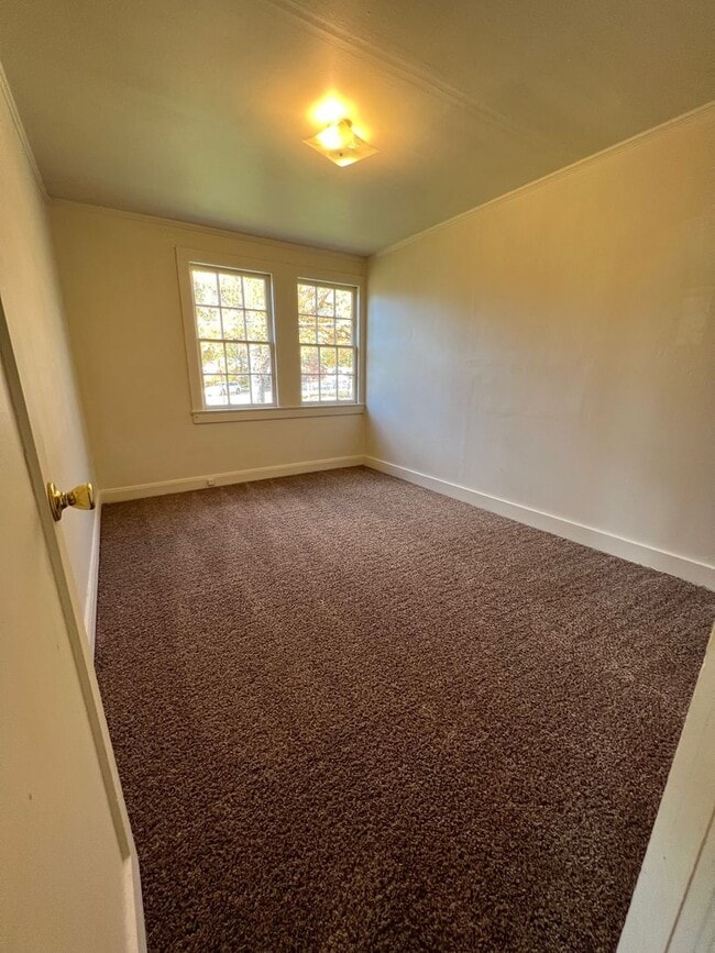 Building Photo - 1829-1831 N Madison