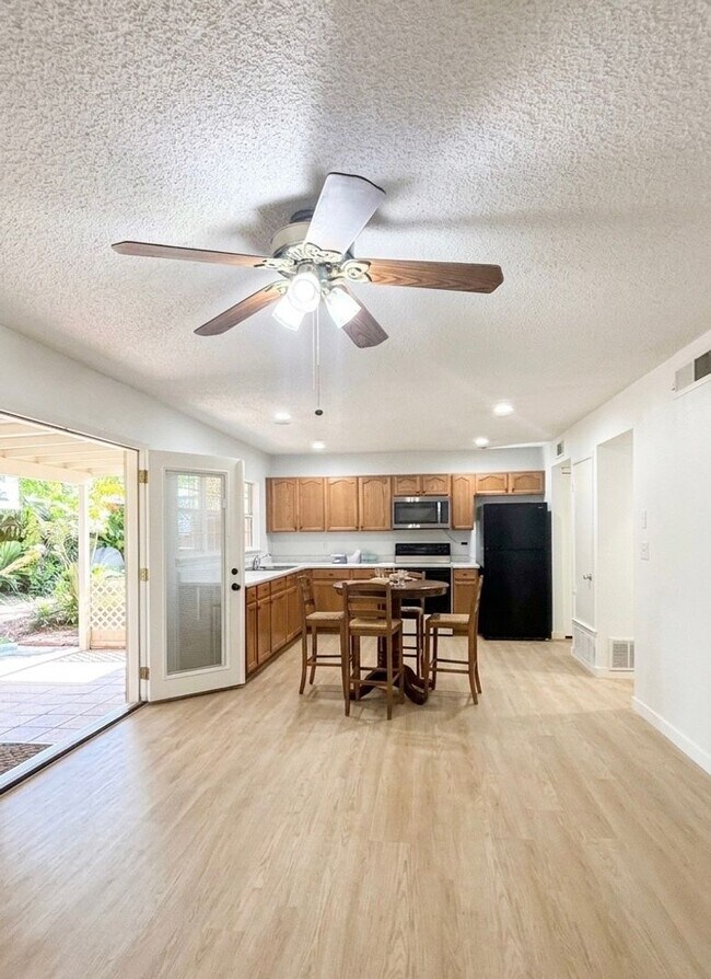 Building Photo - 6834 Neston Dr