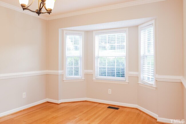Building Photo - 108 Biltmore Dr