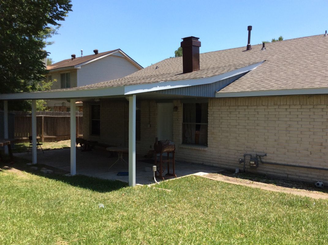Building Photo - 18518 Lippizaner Dr