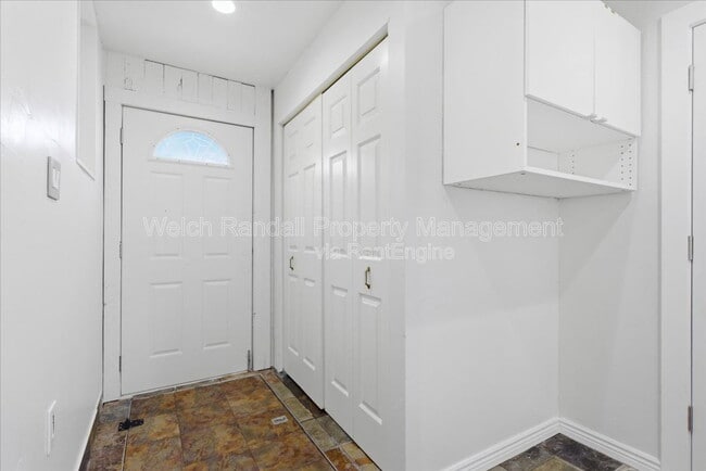 Photo - 646 W 500 N House