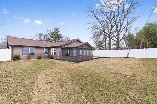 Building Photo - 574 Drury Ln