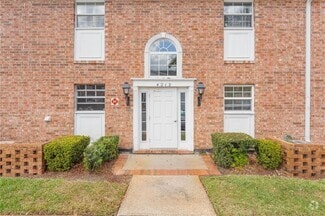 Building Photo - 4212 Lake Underhill Rd