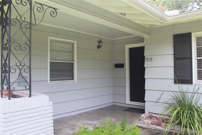 Building Photo - 3515 Broadmead Dr