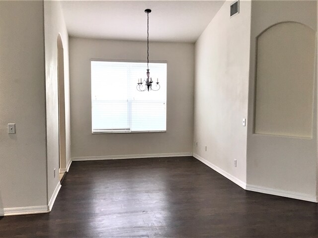 Foto del edificio - 8350 Moccasin Trail Drive