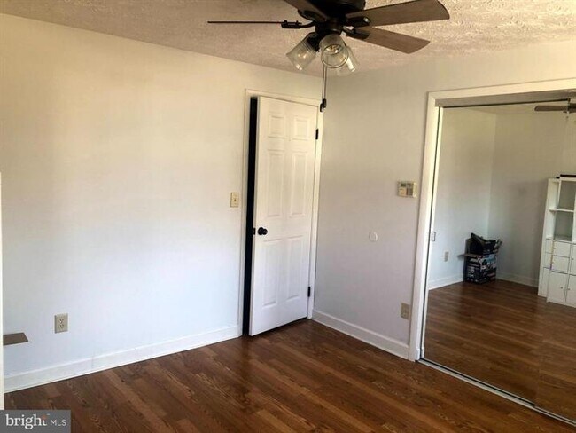 Foto del edificio - 4620 Norris Ct