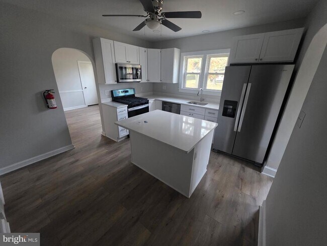 Foto del edificio - 105 Mecray Ln