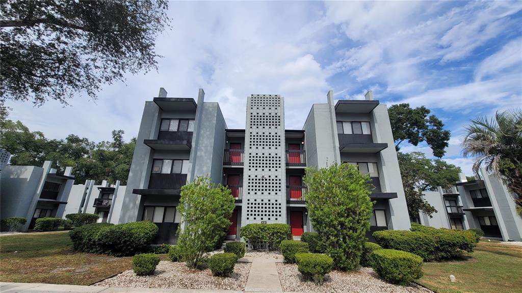 Foto principal - 415 NW 39th Rd