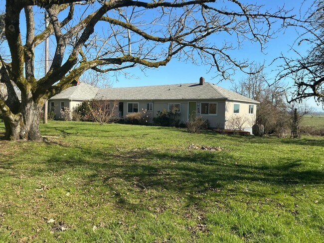 Foto del edificio - 21100-21106 NW Reeder Rd