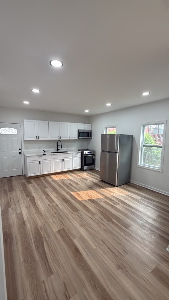 Foto del edificio - 6211 Lawn Ave