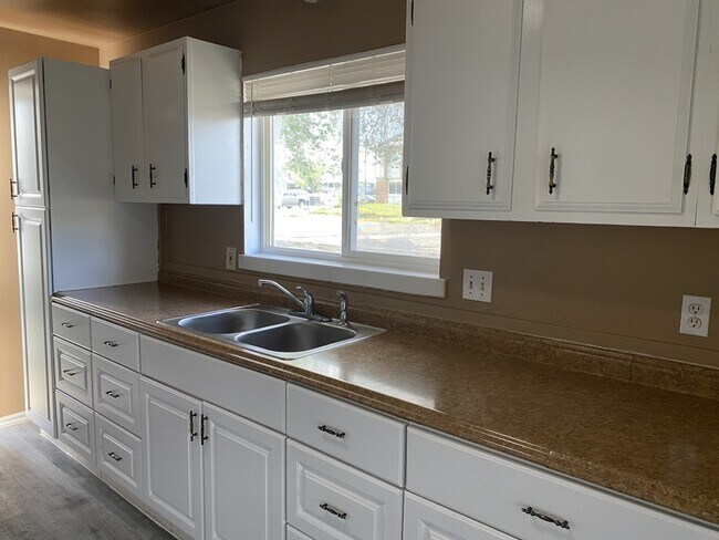 Foto del edificio - 267 W 500 N