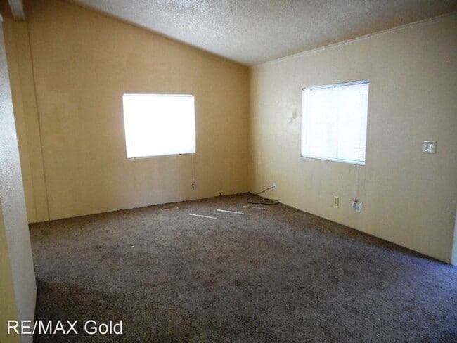 Building Photo - 2 br, 2 bath House - 2720 Dahlia Way