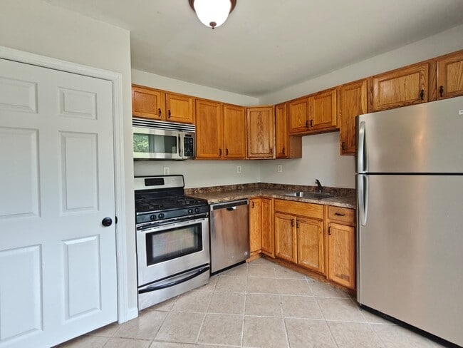 Building Photo - 2313 S Cuthbert Dr