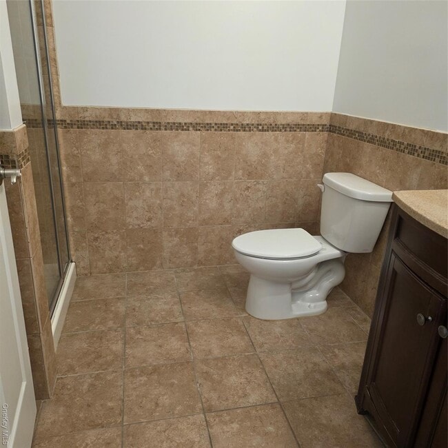 Building Photo - 3025 Sunrise Hwy