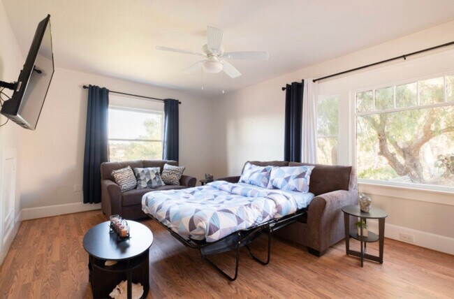 Foto del edificio - 2526 Horton Ave