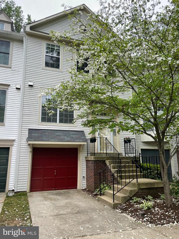 Building Photo - 5833 Pin Oak Commons Ct