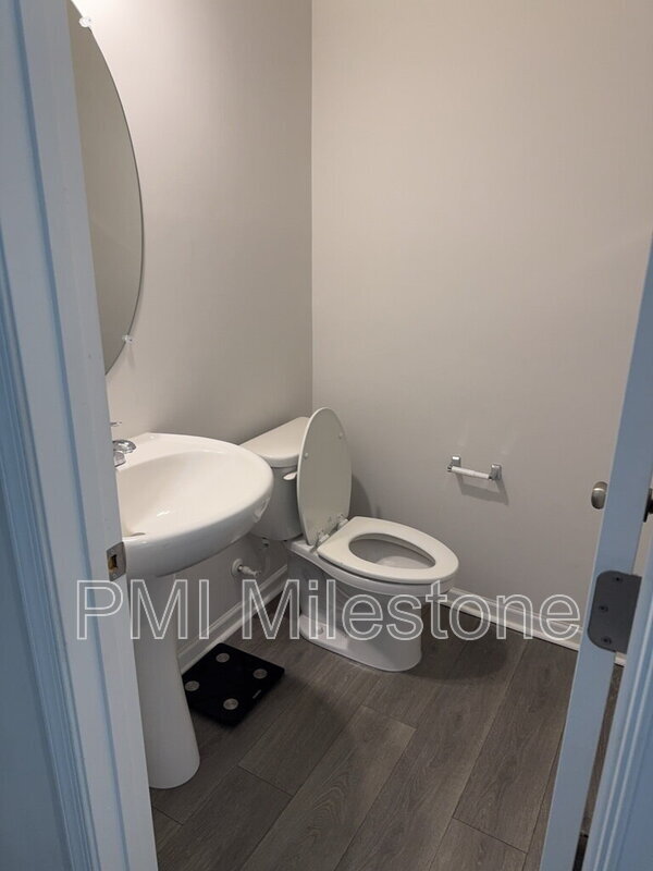 Foto del edificio - 13255 Dowdens Ridge Dr