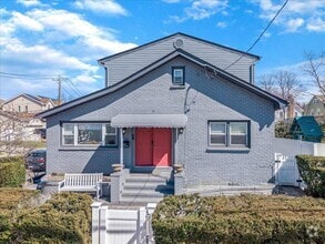 Building Photo - 360 Franklin Ave