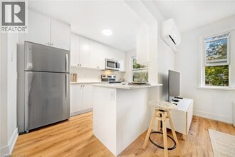 Building Photo - 232 Elm St
