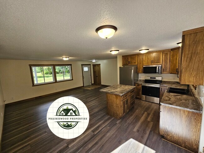 Foto del edificio - 12840 18th Ave SW