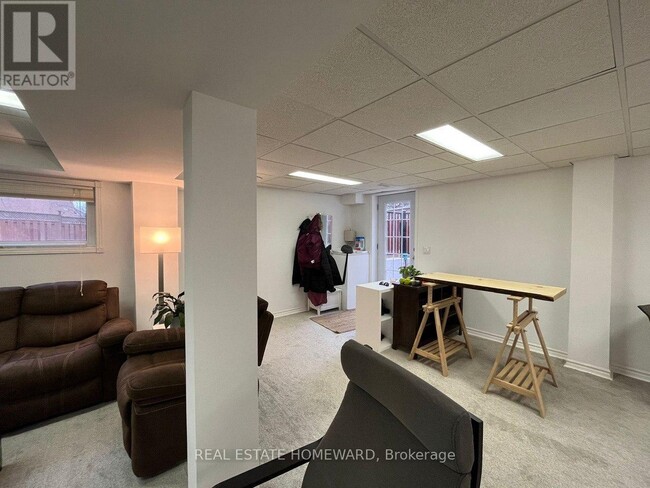 Photo du bâtiment - 82 Rush Rd