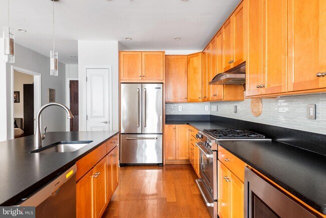 Foto del edificio - 1418 N Rhodes St
