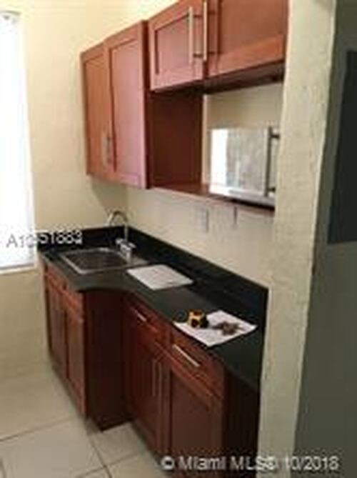 Foto del edificio - 856 SW 6th St