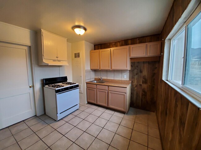 Building Photo - 3504 Pierce Ave