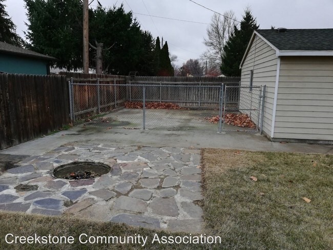 Building Photo - 5 br, 2 bath House - 904 Cottonwood Dr.