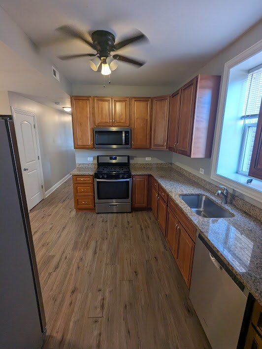 Foto del edificio - 3928 N Bernard St