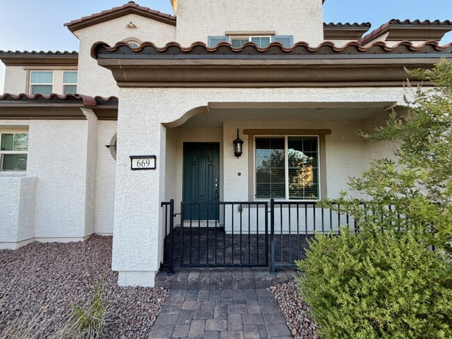 Building Photo - 3 BED 2.5 BATH 2 CAR GARAGE TOWNHOUSE FOR RENT LOCATED IN CADENCE MASTER COMMUNITY