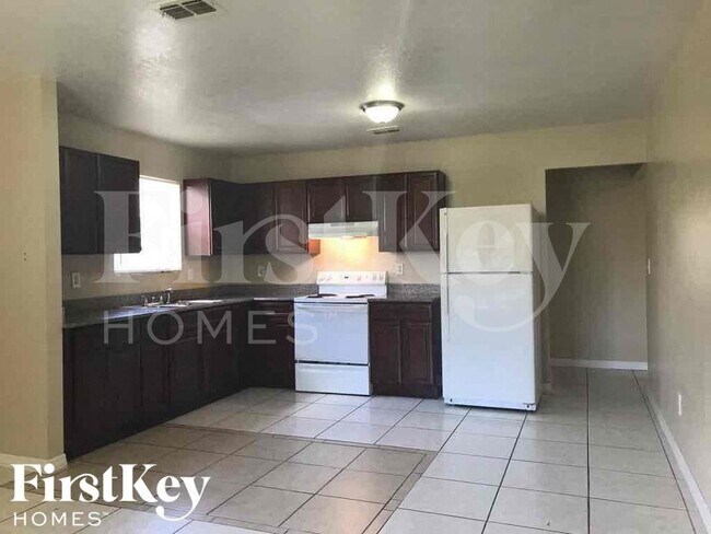 Foto del edificio - 309 Clearwater Ln