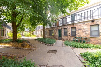Building Photo - 1255 W Belden Ave