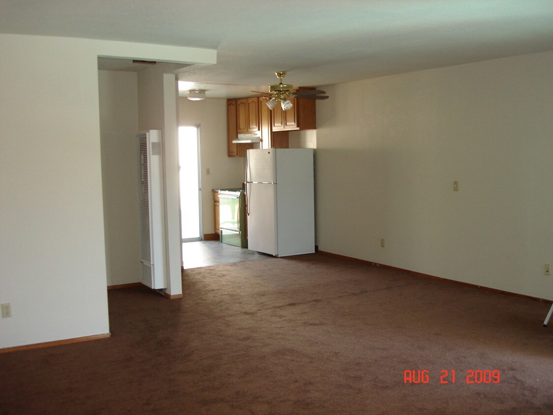 Primary Photo - 495 Richfield Dr