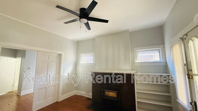 Foto del edificio - 445 Davidson Ct