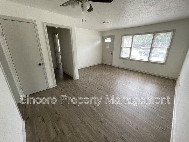 Photo - 1515 Casady Ln House