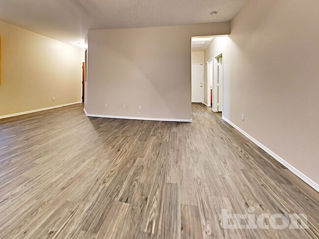 Foto del edificio - 7107 W St Catherine Ave