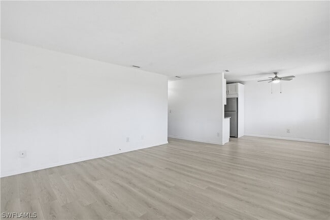 Building Photo - 4607 Bayshore Dr