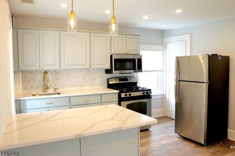 100 W High St, Somerville, NJ 08876 Room for Rent in Somerville, NJ