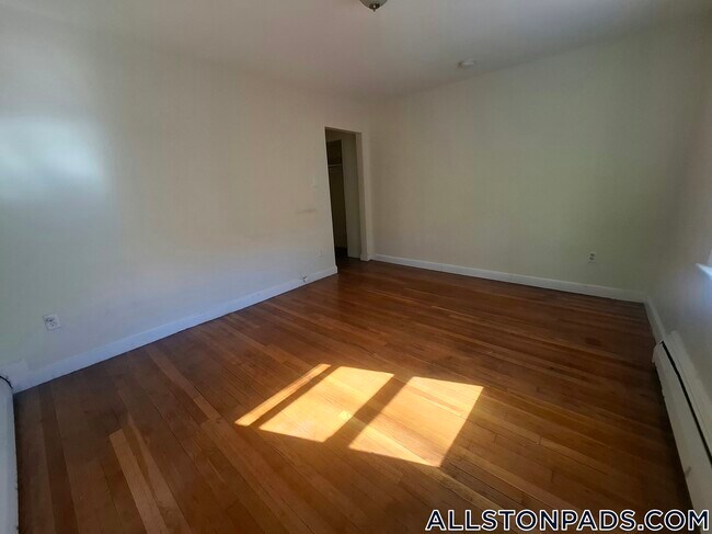 Building Photo - 3 President Terrace