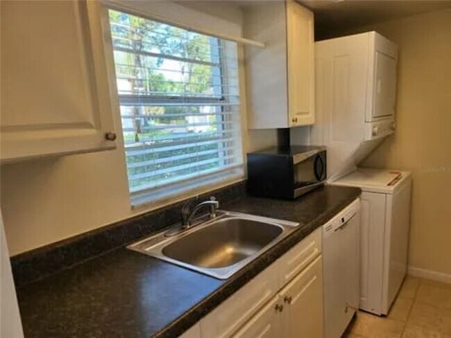 Building Photo - 2 Bedroom Condo in Ocala