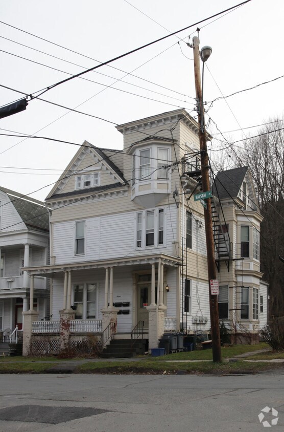 Primary Photo - 7 Balsam Ave