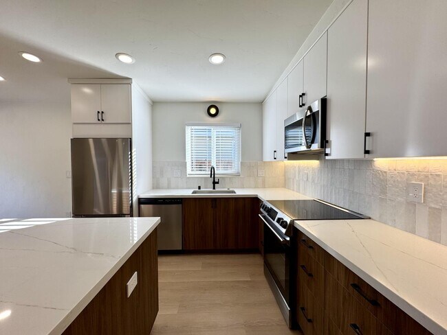 Foto del edificio - 864 S Bernardo Ave