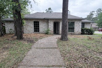 Building Photo - 2102 Lake Creek Dr