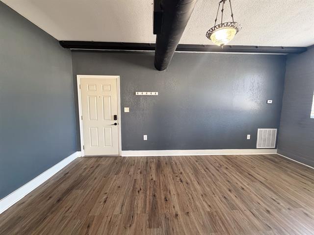 Building Photo - 1300 W Main St