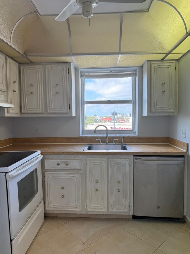 Building Photo - 101 Briny Ave