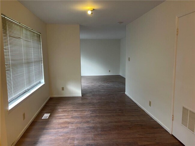 Building Photo - 4124 Elizabeth Ct