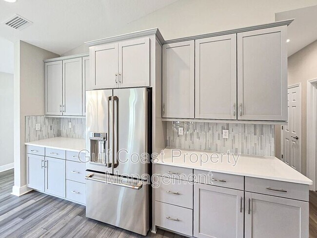 Foto del edificio - 12554 Oak Hill Way