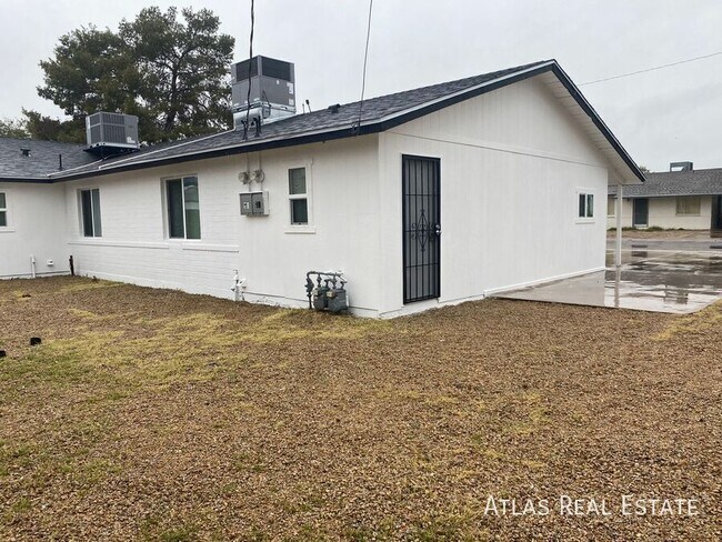 Foto del edificio - 1753 W Brown St
