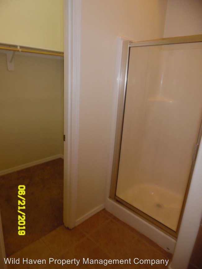 Building Photo - 3 br, 2.5 bath House - 325 NW Cypress